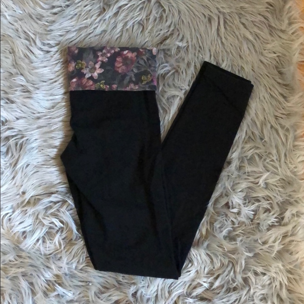 Victoria’s Secret leggings
